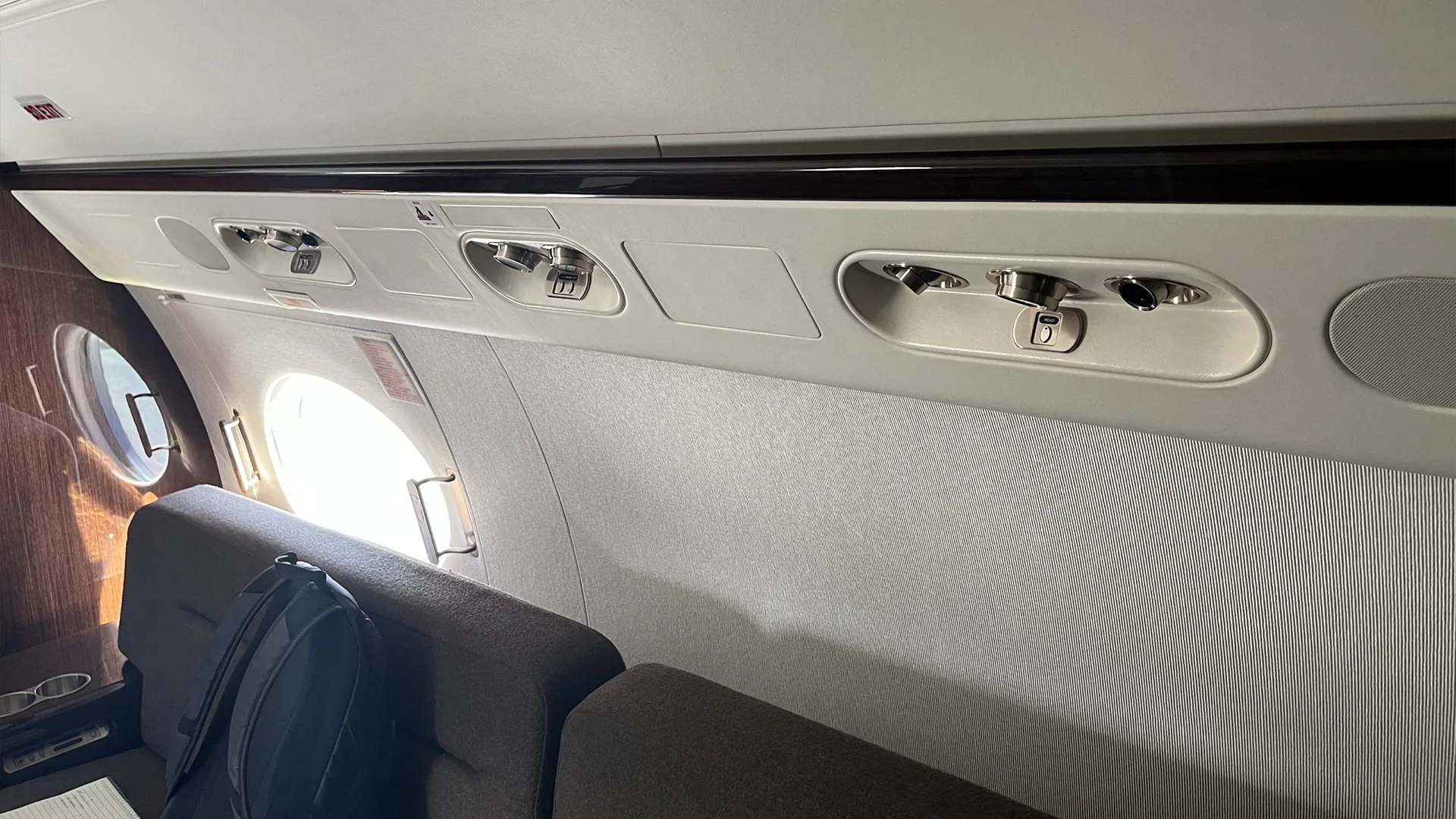 Gulfstream G550 photo 5